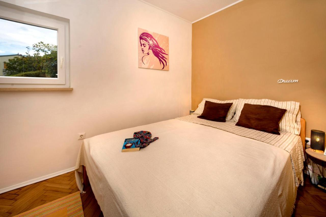 B Apartment Ravni Exteriér fotografie
